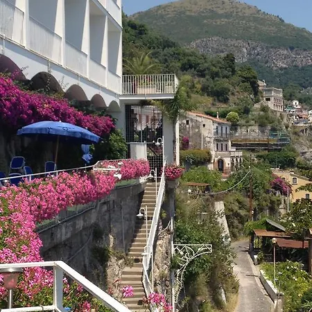 ホテル Voce Del Mare Vietri