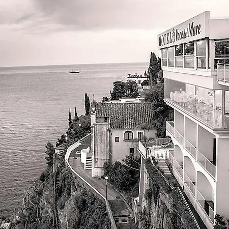 Hotel Voce Del Mare 4*